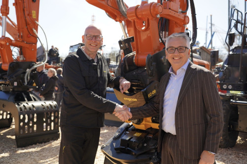 Hitachi - Engcon